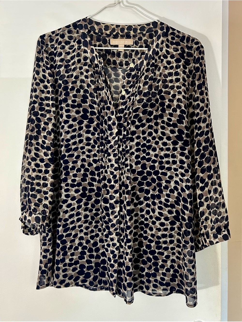 Banana Republic Sheer Dot-Print Blouse in Navy and Cream, Women’s Size Medium